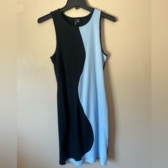 Vero Moda Wavy Colorblock Blue and Black Body Con Mini Short Summer Dress - Picture 2 of 5